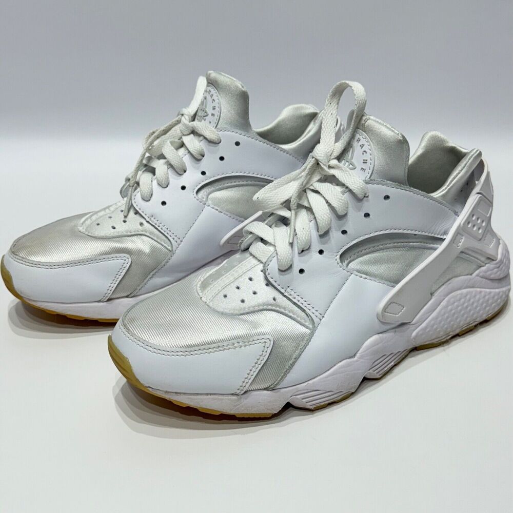 Nike Air Huarache Sneakers Shoes Triple White Gum Soles DR9883-100 Men’s Size 10 - Picture 2 of 8